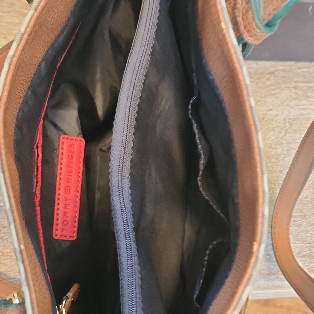 Tommy Hilfiger Brown and Tan Logo Tote - Picture 4 of 7